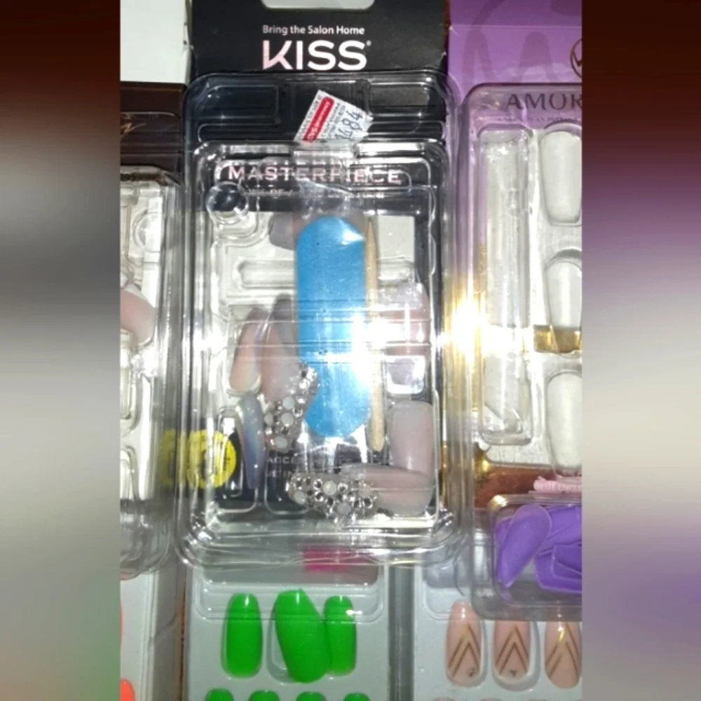 Kiss Nails - Picture 5 of 10